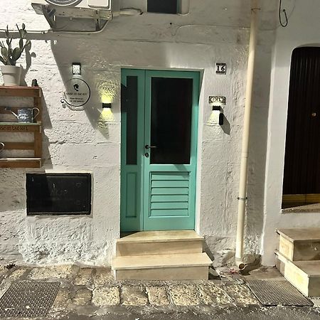 Casa Vacanze “House On The Left” Ceglie Messapica Exteriör bild